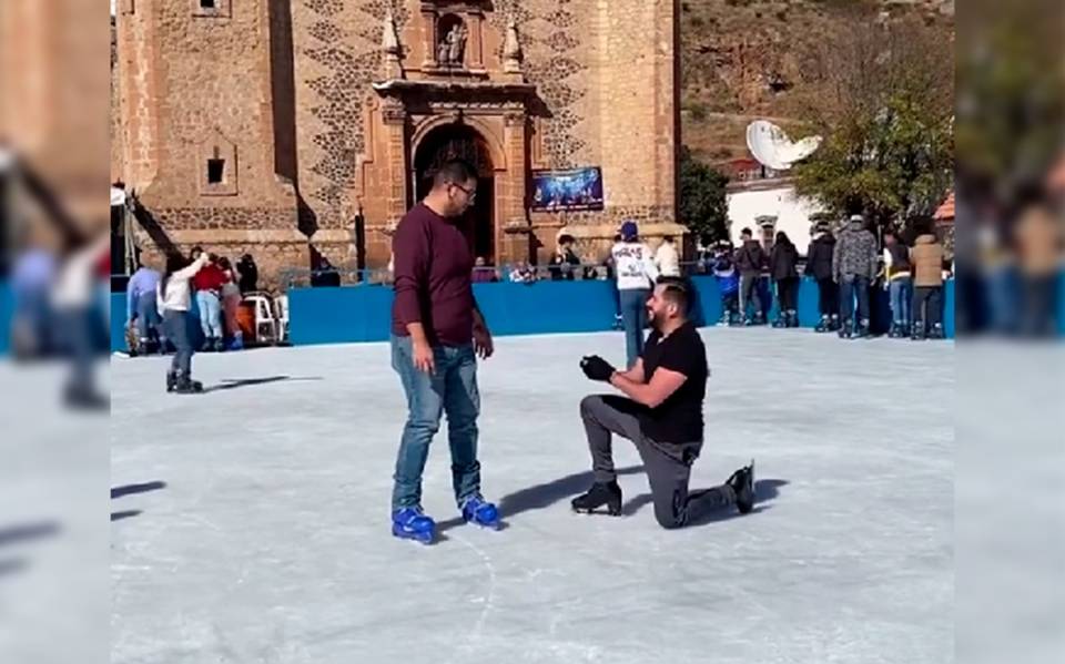 Viva el amor! Joven propone matrimonio en plena pista de hielo de Parral  (VIDEO) - El Sol de Parral | Noticias Locales, Policiacas, sobre México,  Chihuahua y el Mundo