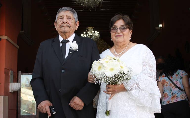 Gregorio Medina y Natividad Gutiérrez celebran bodas de oro - El Sol de  Parral